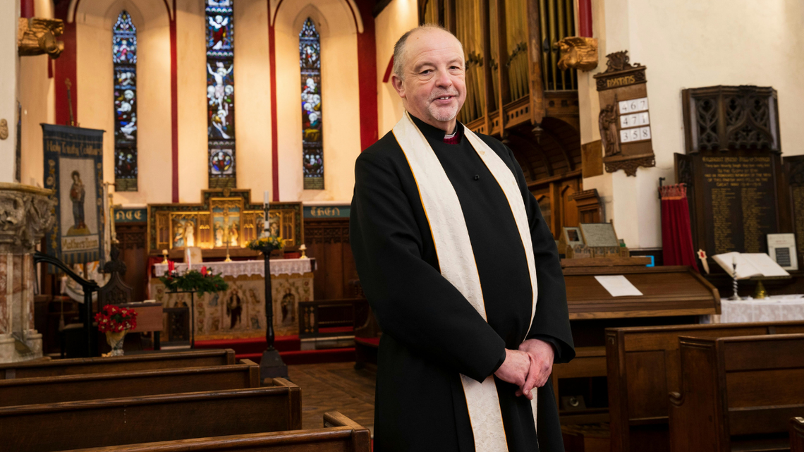 Ile powinno być w kopercie dla księdza? Wierni podali, ile do niej włożą